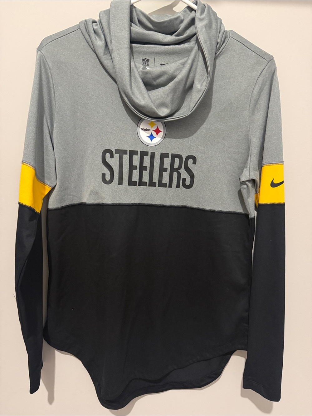 Nike Gray, Black & Yellow Steelers Long Sleeve Pullover